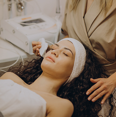woman-cosmetologist-making-beauty-procedures-2